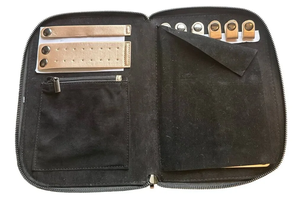 Halston Vintage Jewelry Case Gold New no tags